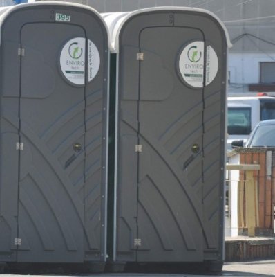 A luat foc un WC ecologic în parcul Tăbăcărie